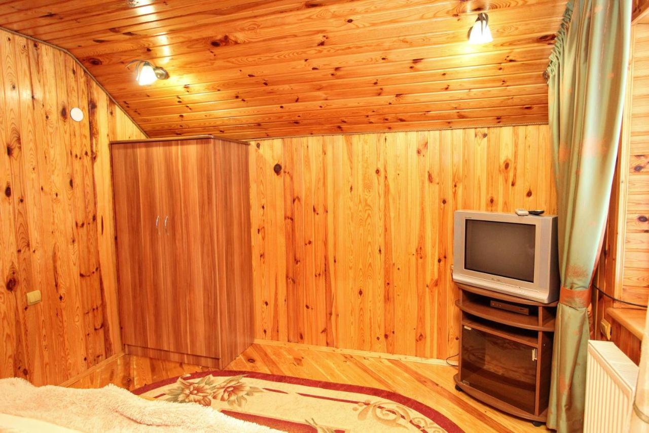 Cottage "Kliverent" Jaremče Exteriér fotografie