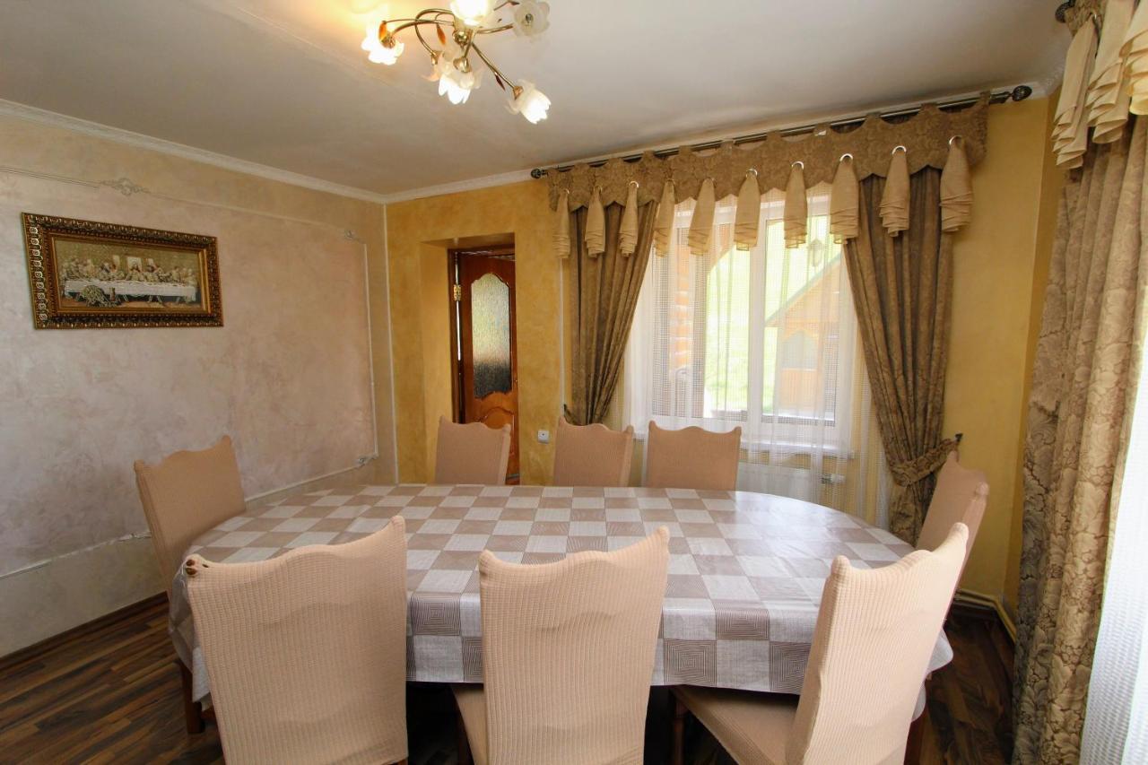 Cottage "Kliverent" Jaremče Exteriér fotografie