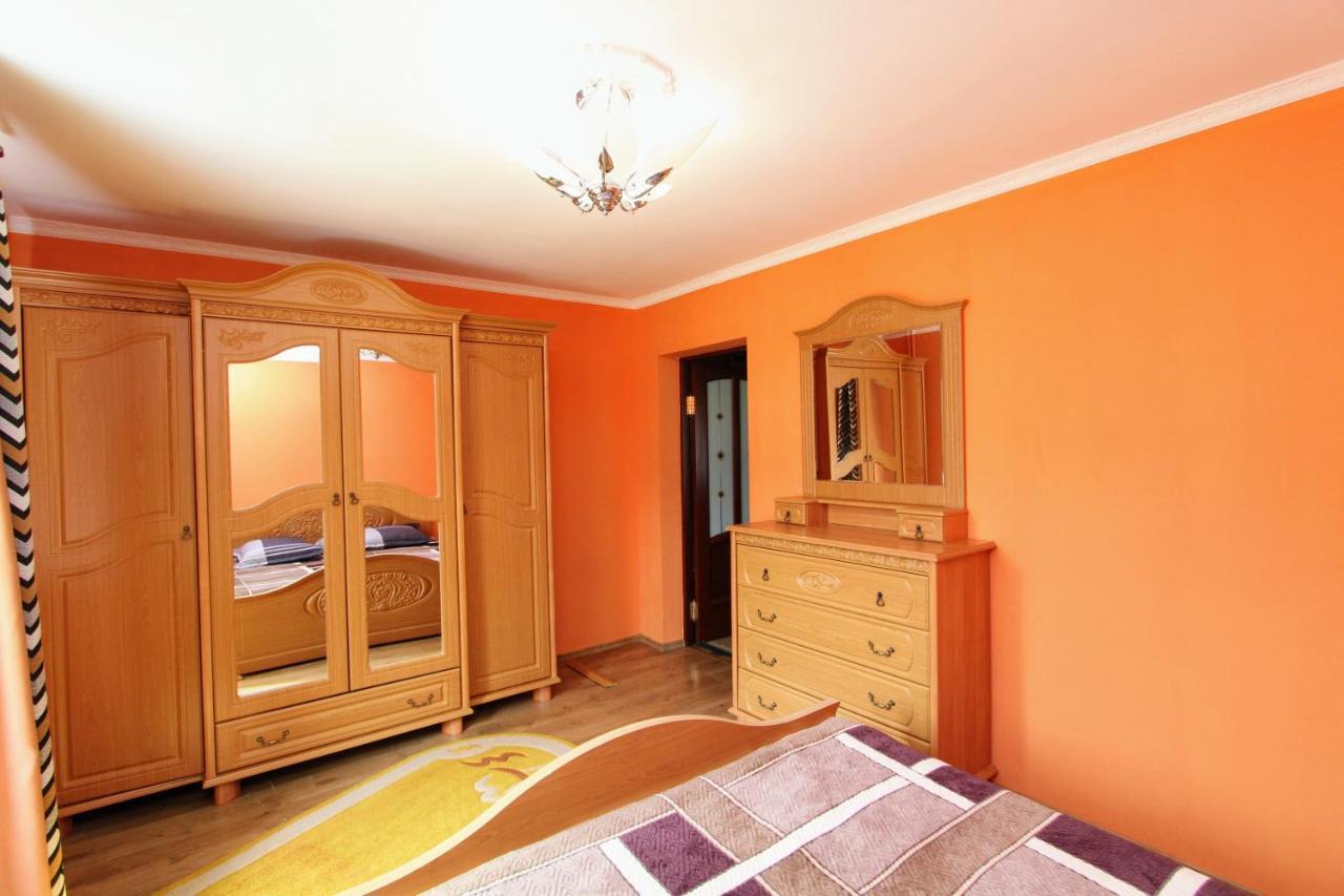 Cottage "Kliverent" Jaremče Exteriér fotografie