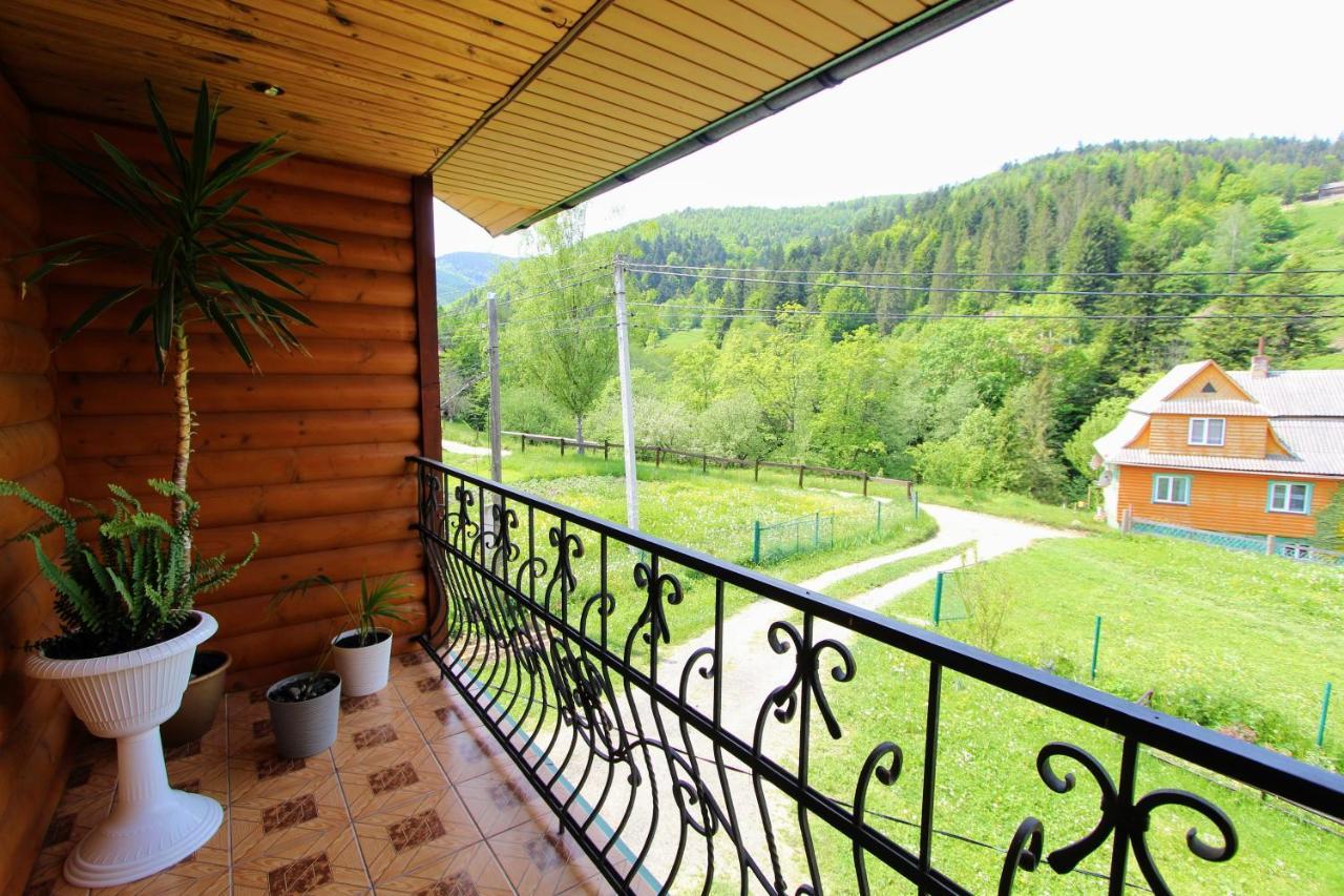 Cottage "Kliverent" Jaremče Exteriér fotografie